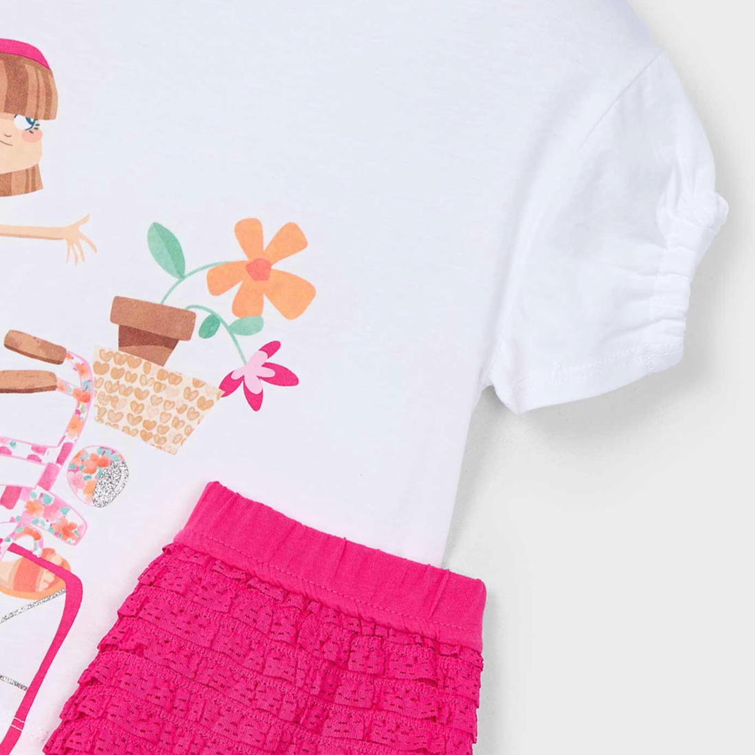 Conjunto magenta pantalón corto fantasía y camiseta niña Mayoral