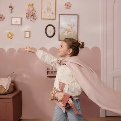 Rosa Superheroína Muñeca Blandita - Little Dutch