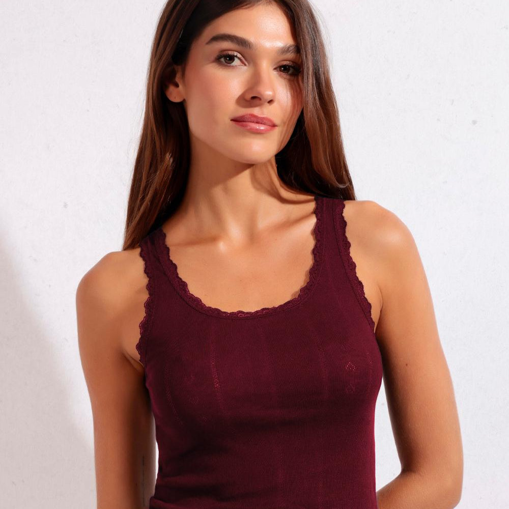 Camiseta berenjena tirante canalé Admas