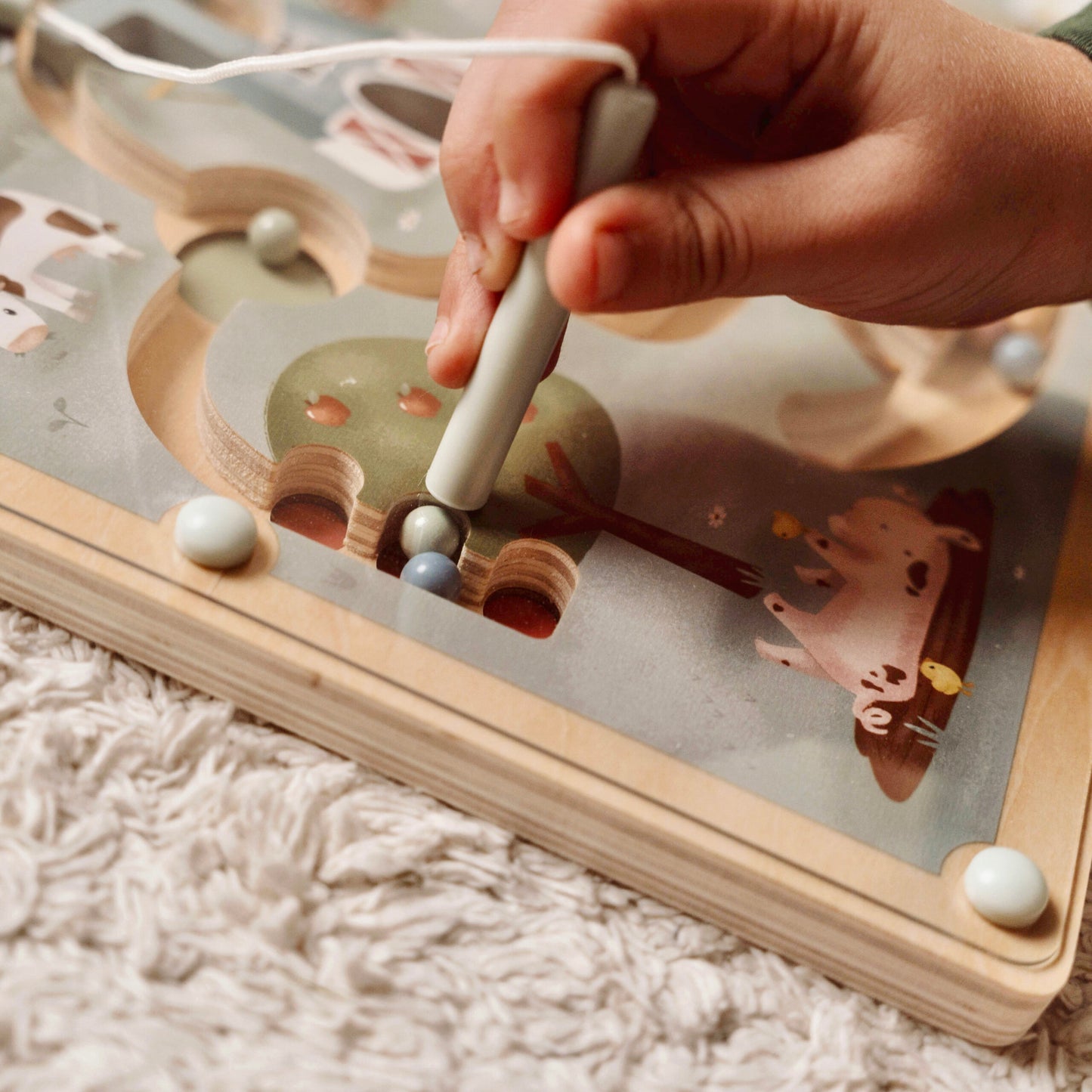 Puzzle laberinto magnético Pequeña Granja - Little Dutch