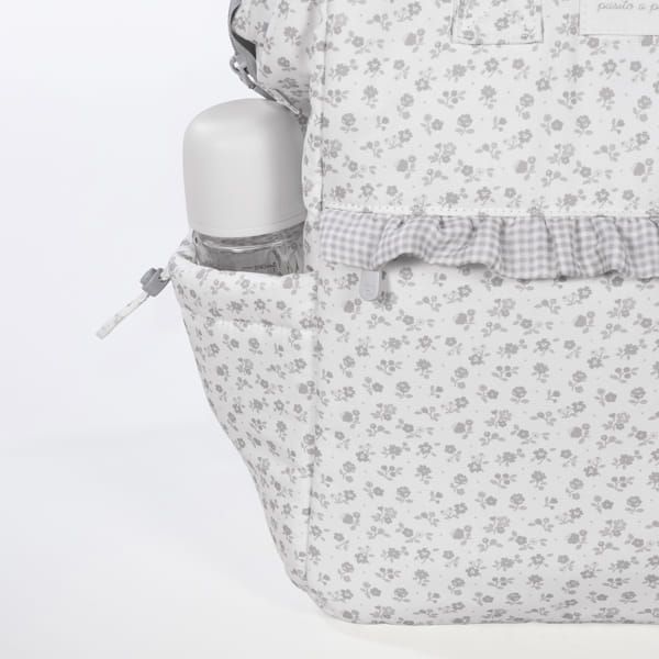 Mochila Little Bloom Flor Gris - Pasito a Pasito