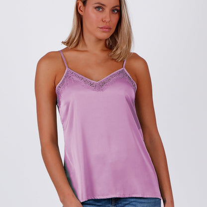 Camiseta malva tirante puntilla escote - Admas