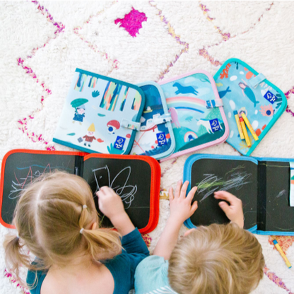 Libro pizarra Hello World bugs Jaq Jaq