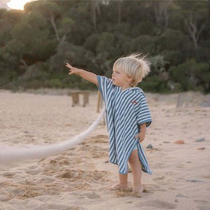 Poncho playa Ocean Sea Life azul - Little Dutch