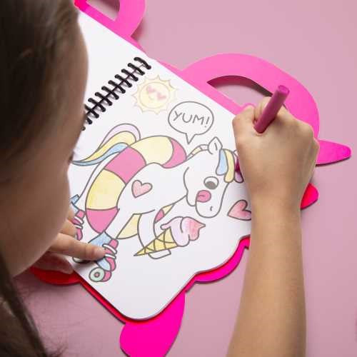 Libro con pinturas y pegatinas Yummy - Unicornio Lily