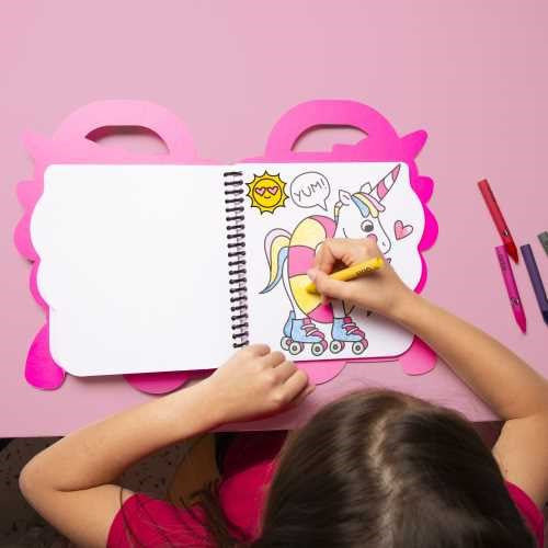 Libro con pinturas y pegatinas Yummy - Unicornio Lily